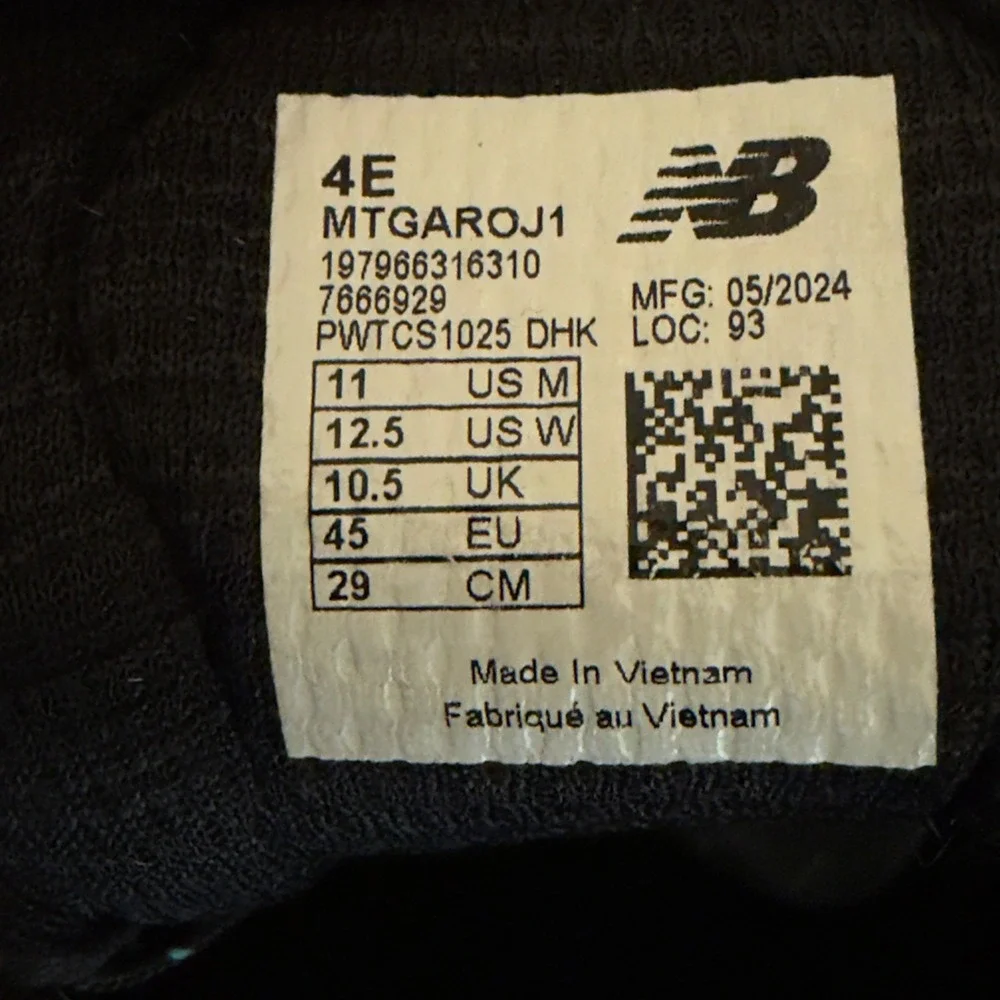 New Balance Fresh Foam Garoe Men Trail Running Shoes Black Teal 4E Wide MTGAROJ1 - Picture 8 of 8